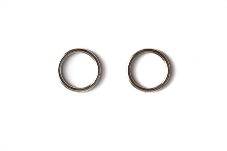 Metal-rings-768×512